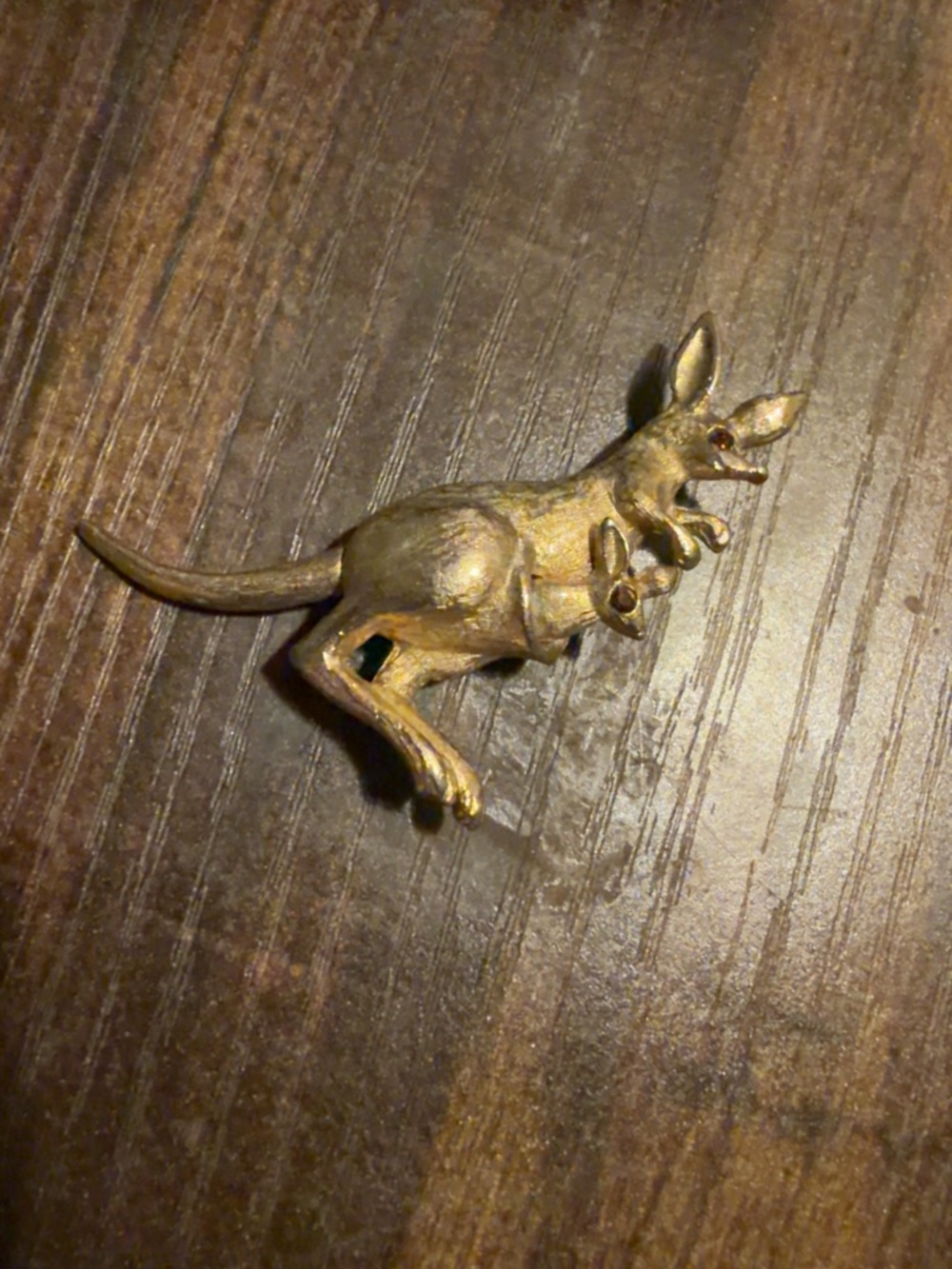 Avon Gold Kangaroo with Joey Brooch Pin